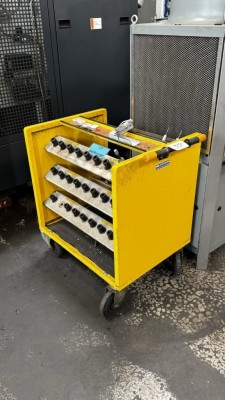 1 Werkzeugaufnahmewagen Nache